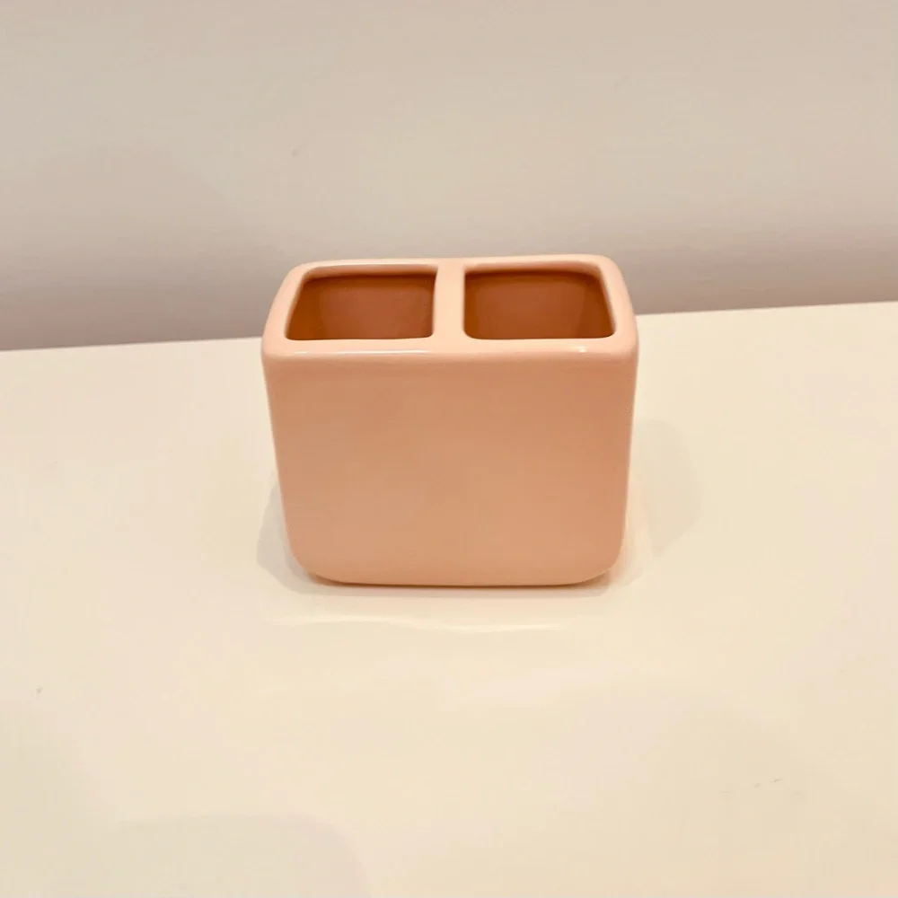 80’S‎ NOSTALGIC VINTAGE PINK TOOTHBRUSH HOLDER - EUC BARBIECORE VIBES BATHROOM